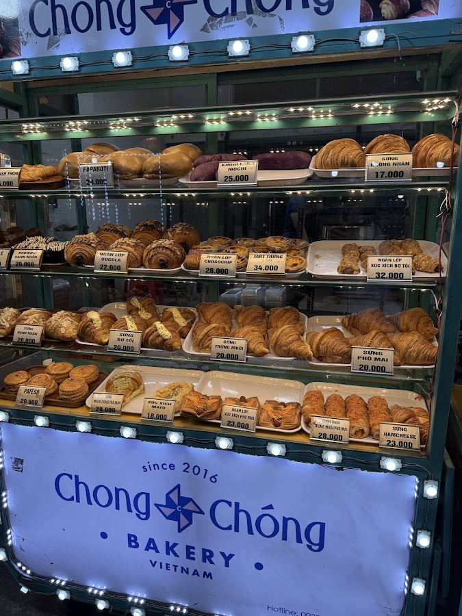 Chong Chóng Bakey - Ngô Tất Tố