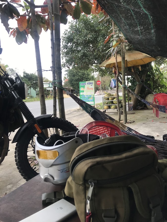 Cafe võng Bốn Phương