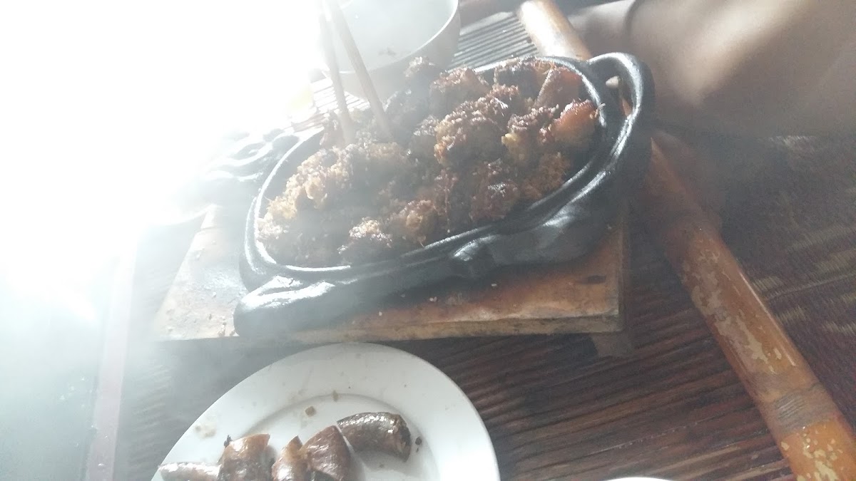 Quán Bia Quang Thưởng