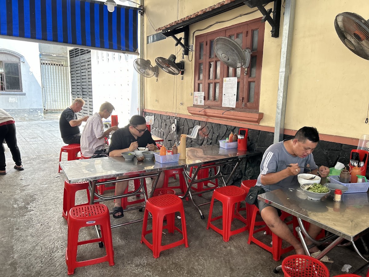 Bún bò Chú Huy