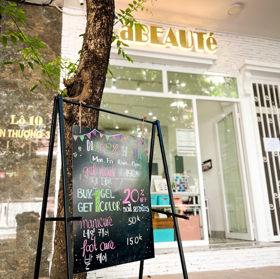 LaBEAUTé House - Nails. Lashes. Brows. Waxing