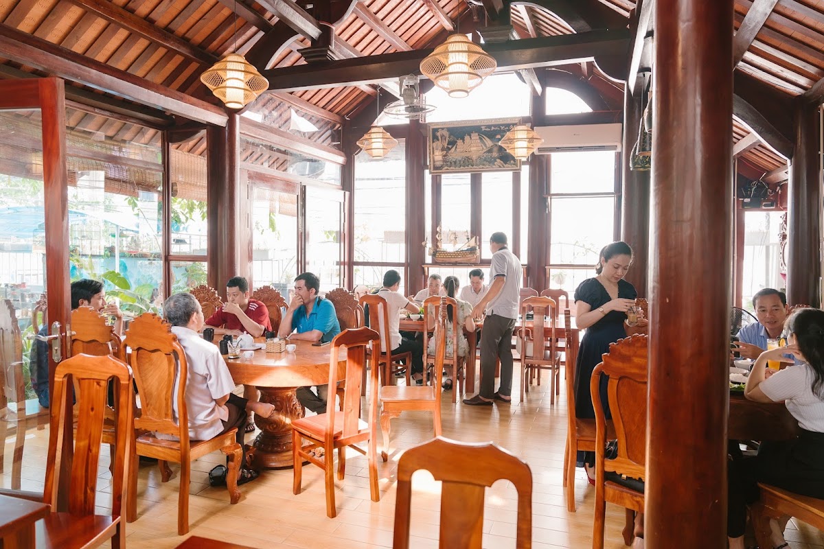 CƠM NIÊU ĐỒNG KHỞI - ĐIỂM TÂM SÁNG VÀ CAFE