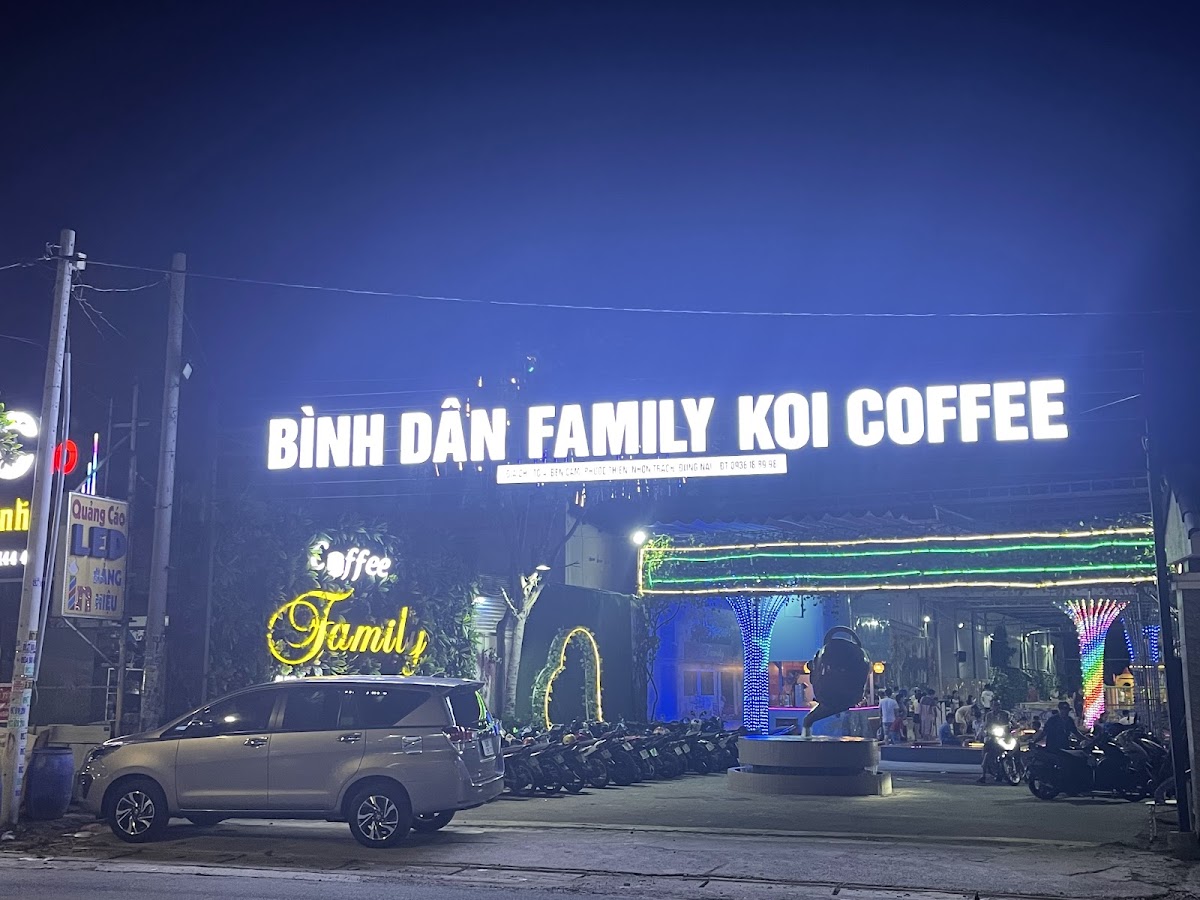 Bình Dân Family Koi Coffee