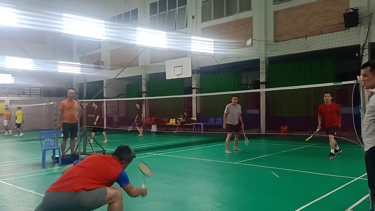 Sân bóng KTX Cao Đẳng Mĩ Thuật