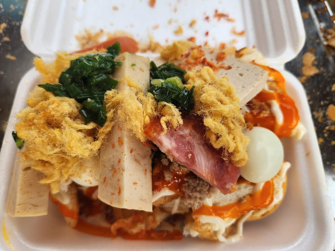 BÁNH MÌ NƯỚNG CHỊ HOA 🤤