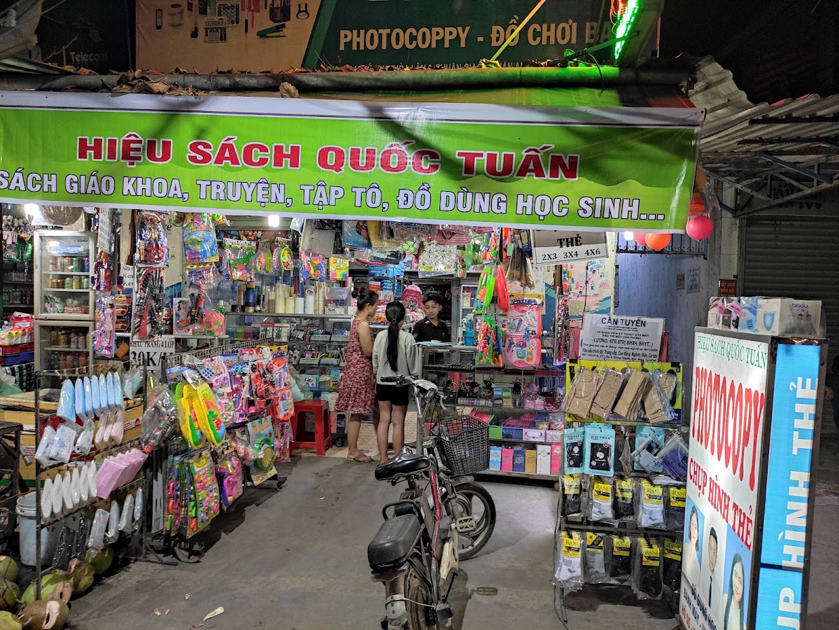 Cửa Hàng Tạp Hóa Quốc Tuấn