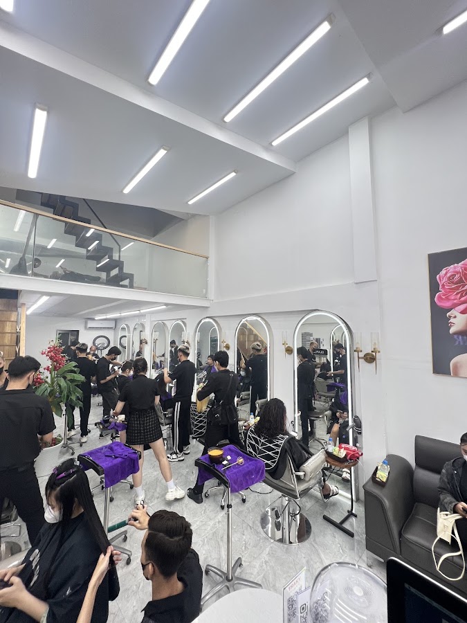 TRAKY HAIR SALON
