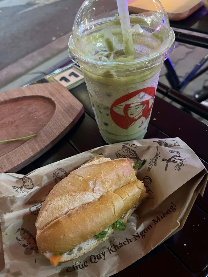 Bánh Mì Việt Hương Hoa (V2H Fastfood, Mealbox & Detox)
