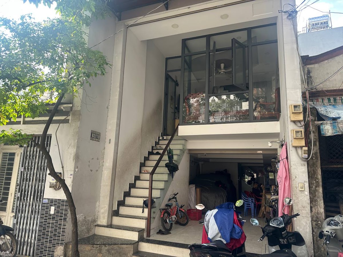 Cửa hàng phụ tùng xe máy Tây Thành