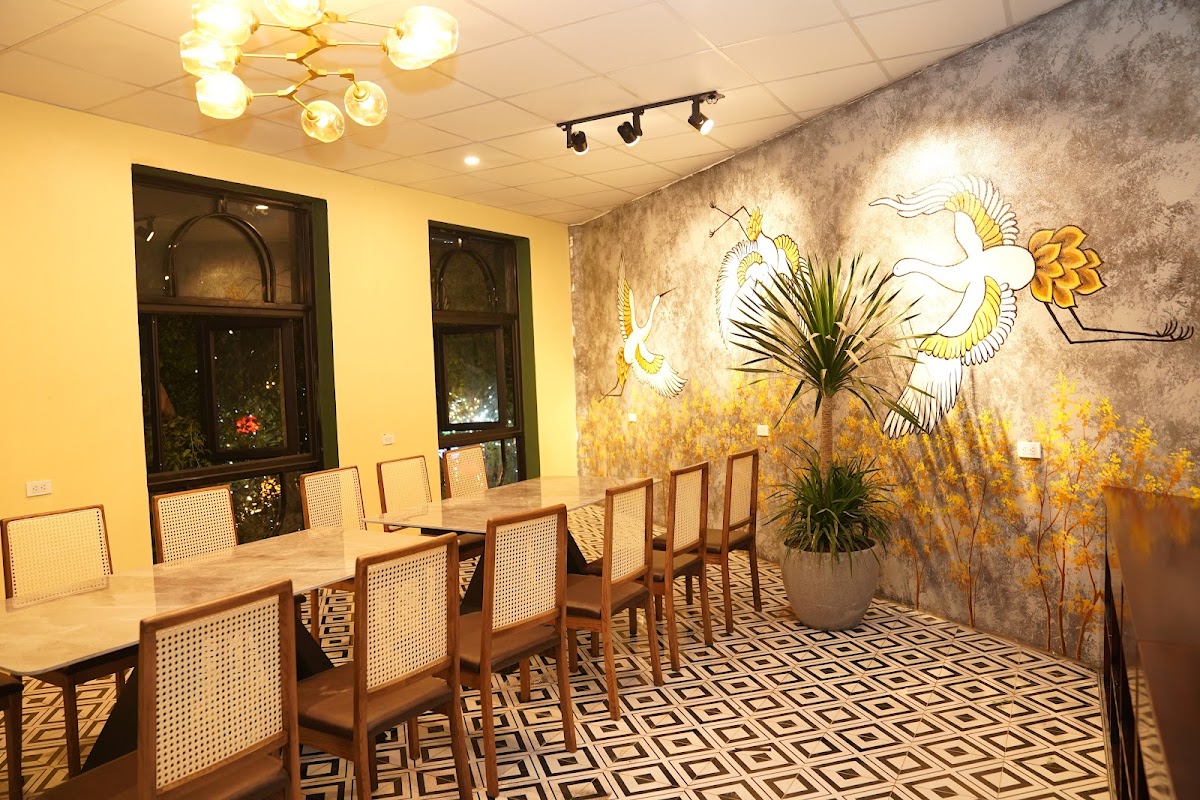 Nhà Hàng De' Paris Phố Nỉ