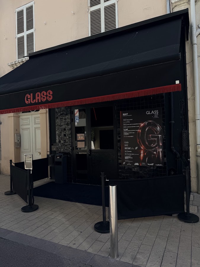 Glass Club Cannes, House music Bar à cocktails Festive & Club, Night Club, Boîte de Nuit,